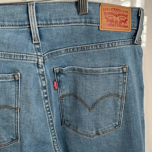 Levi’s 311 Shaping Skinny Jeans, Size 31 - Picture 11 of 16